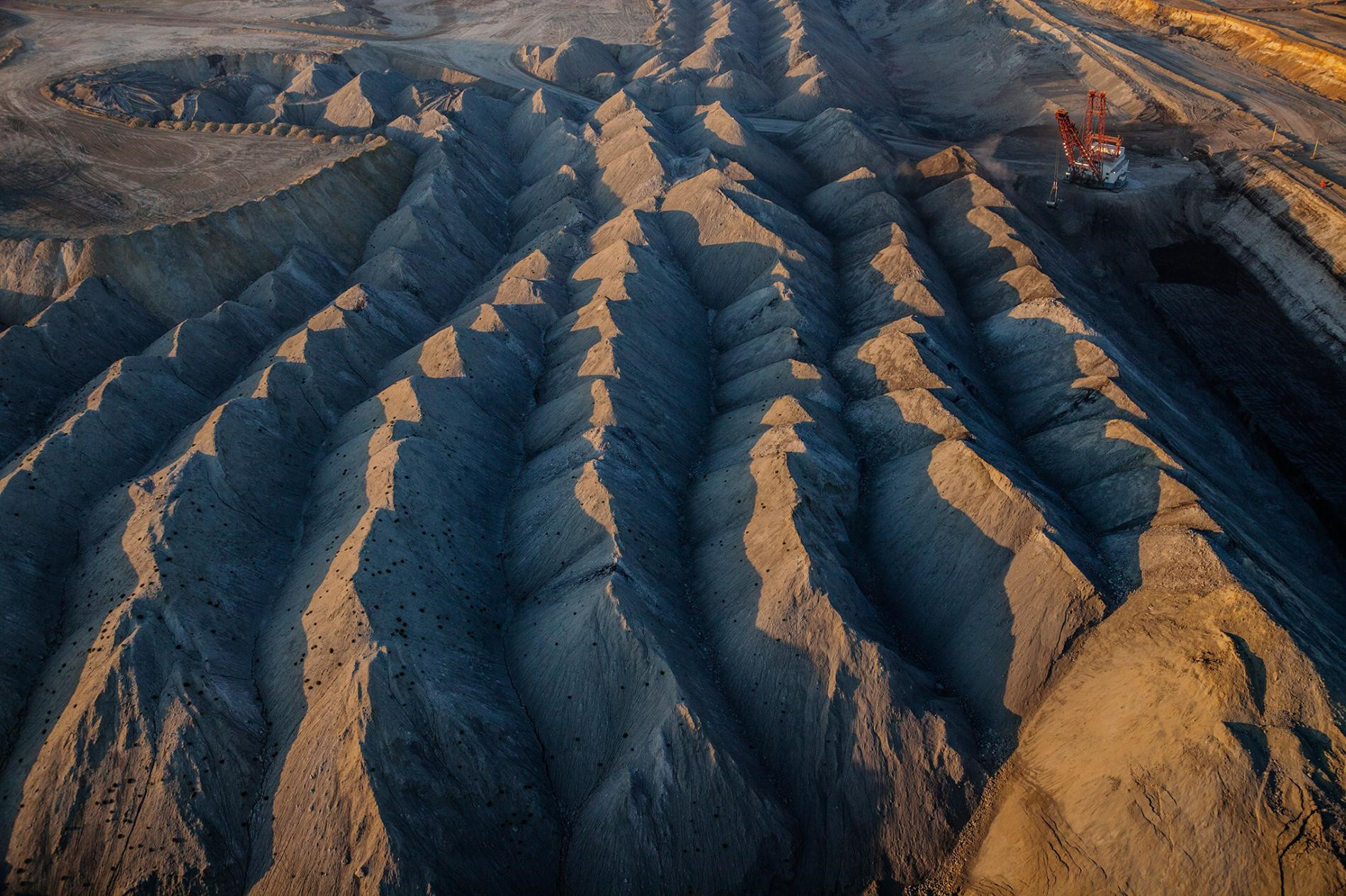 儲(chǔ)量高達(dá)3107億噸,延伸幾千公里,是全世界產(chǎn)量最大的煤田!